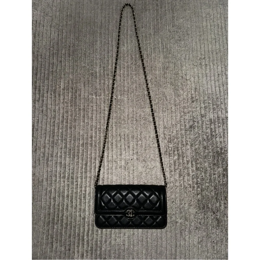 NEW CHANEL WOC Black Quilted Leather Crossbody with Gold Chain & CC Logo - Picture 12 of 12
